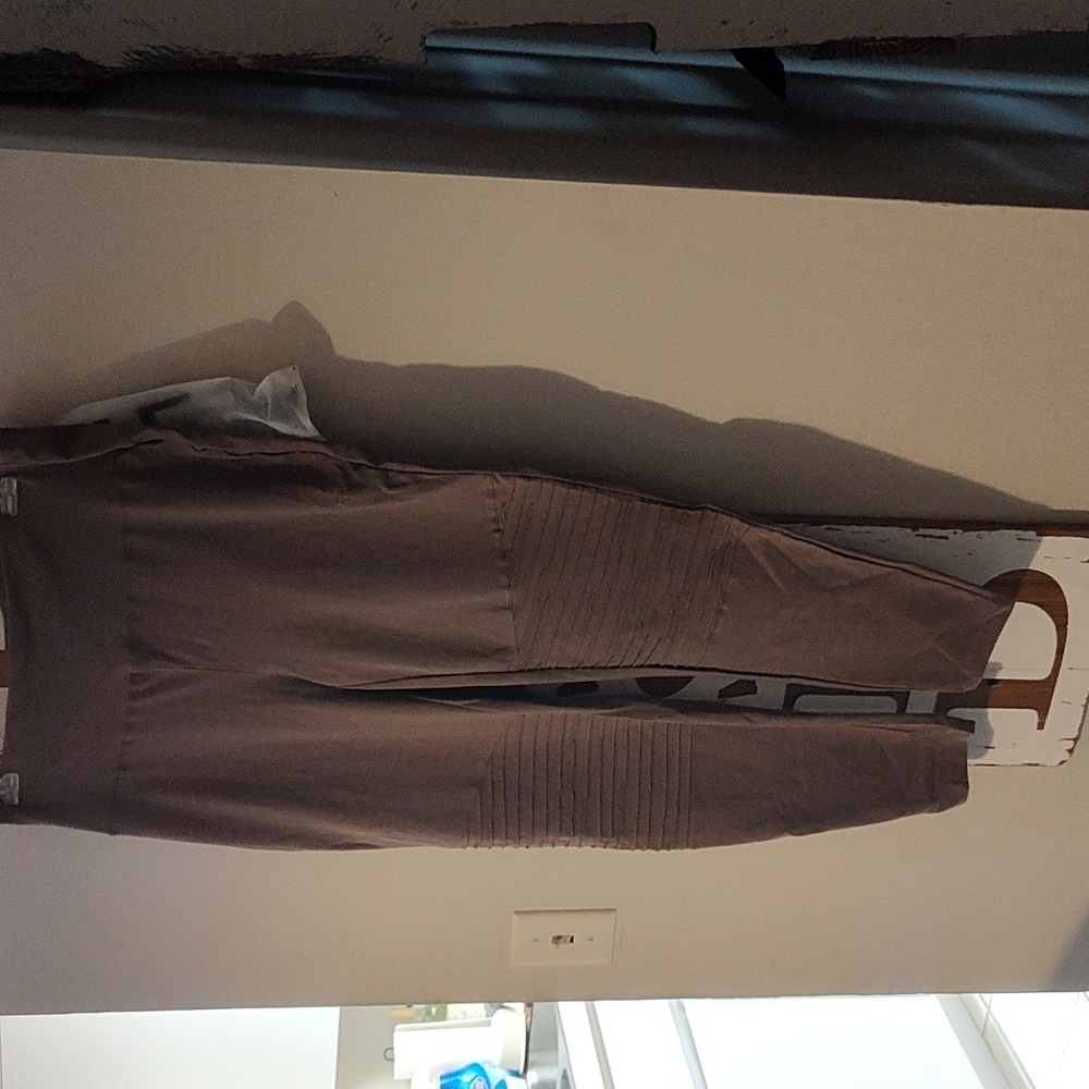 NWT Zenana MOTO KHAKI LEGGINGS